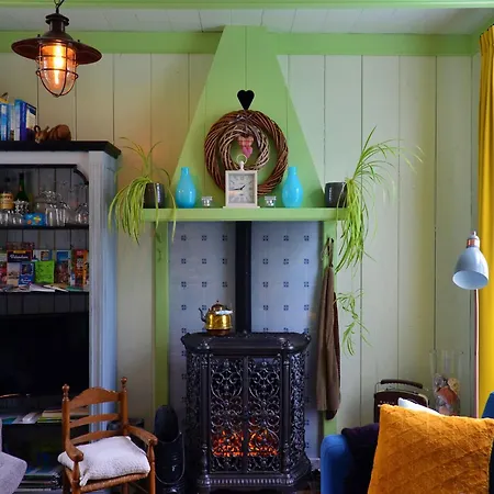 In Near Ijsselmeer בית נופש אדם