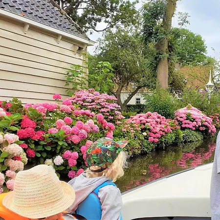 In Near Ijsselmeer בית נופש אדם