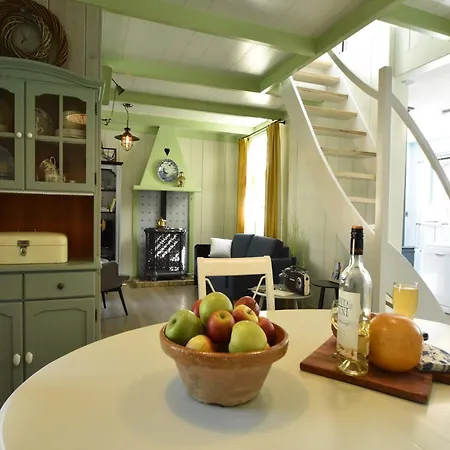 In Near Ijsselmeer בית נופש אדם